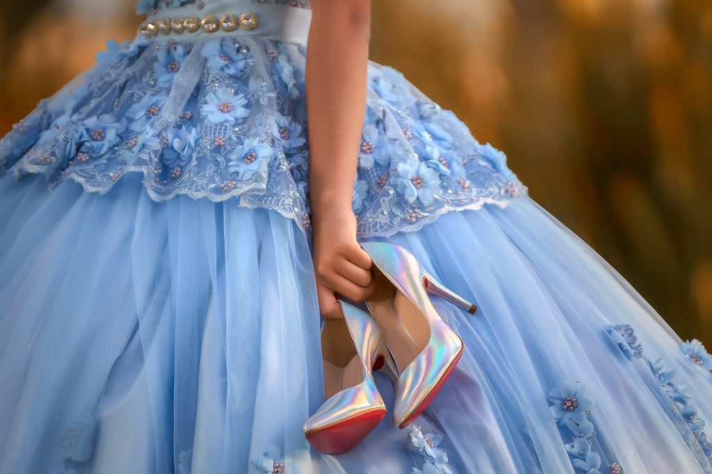 Creating the Perfect Quinceañera Photo Book: A Step-By-Step Guide