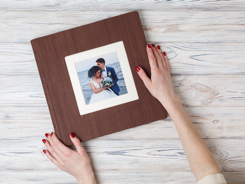 The Dos And Don'ts Of Wedding Photo Album Creation