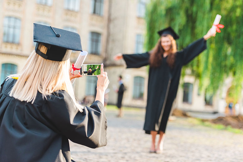 Tips For Taking Better College Graduation Photos